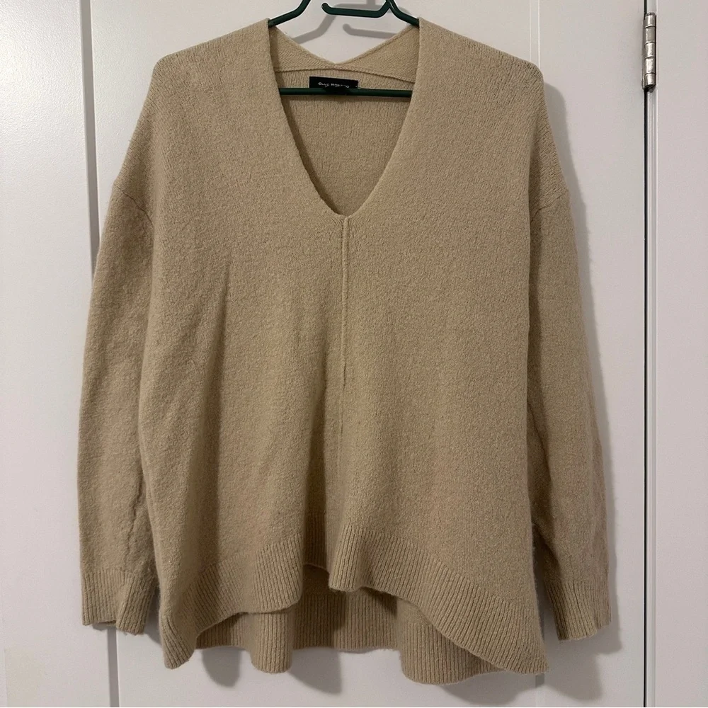 Club Monaco Tan Wool Blend Oversized V- Neck Sweater Size XL Women’s - Picture 1 of 8